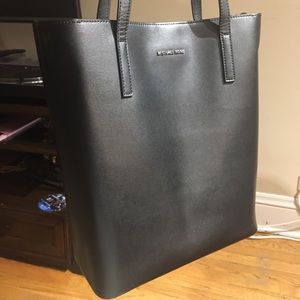 Michael Kors Emry Large Leather Tote